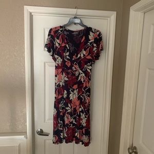 Croft & Barrow V Neck dress